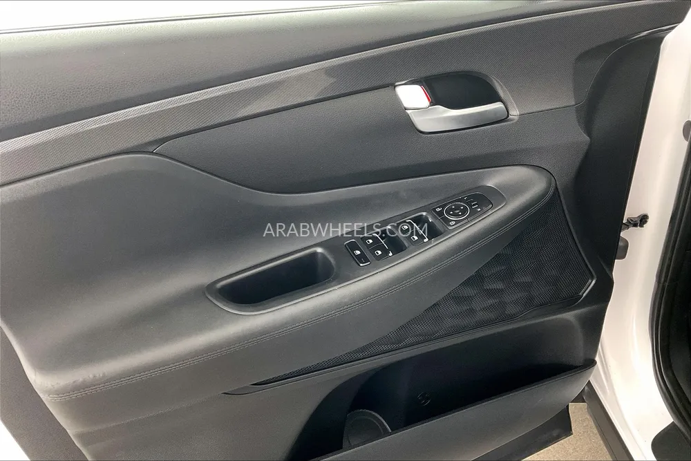 Hyundai Santa Fe 2022 for Sale in Dubai Image-35