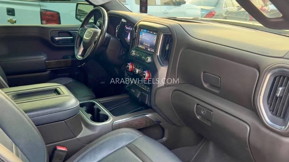 GMC Sierra 2022 for Sale in Sharjah Image-7
