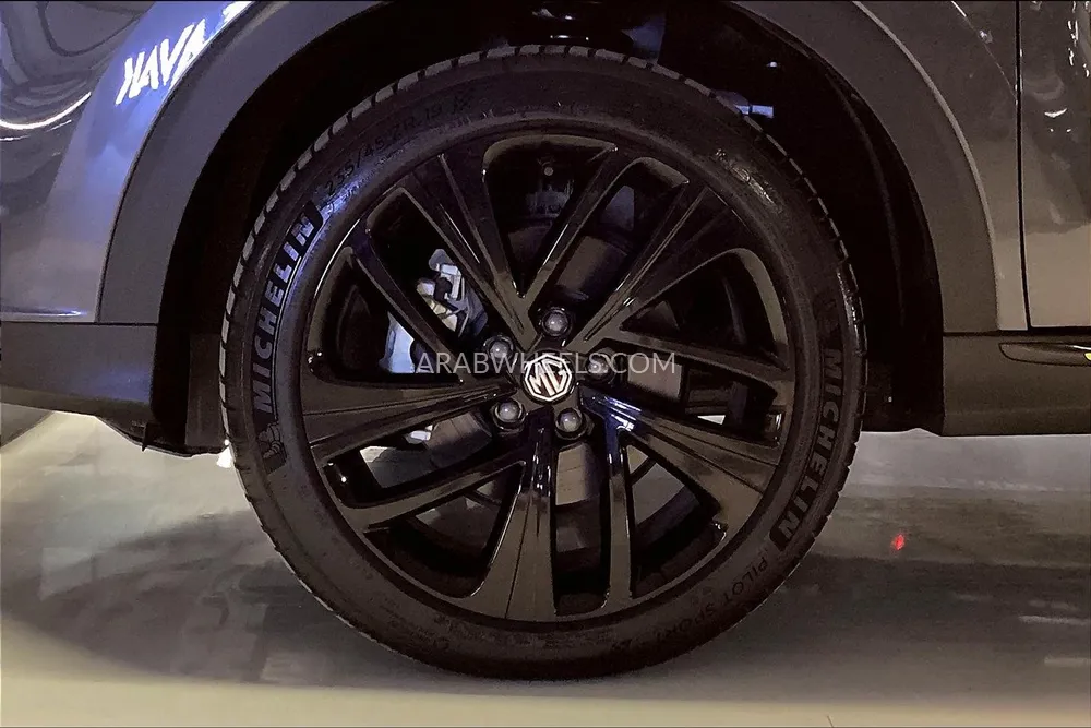 إم جي RX5 2025 for Sale in دبي Image-9