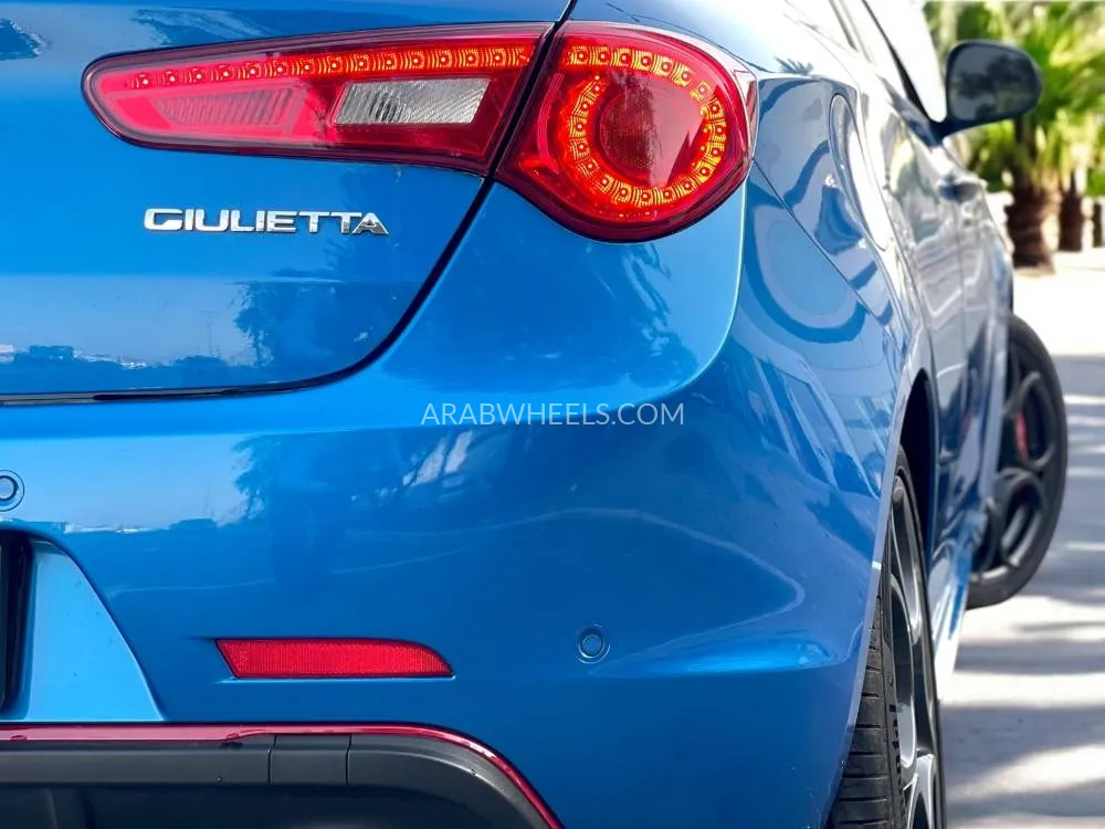 الفا روميو جولييتا 2021 for Sale in دبي Image-11