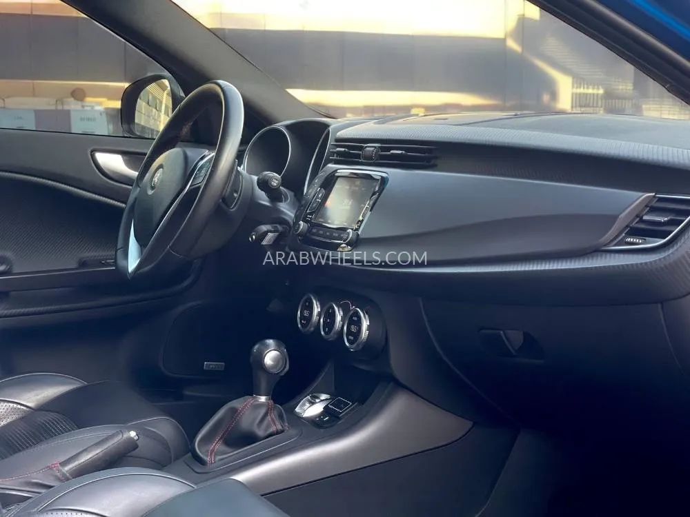 الفا روميو جولييتا 2021 for Sale in دبي Image-14