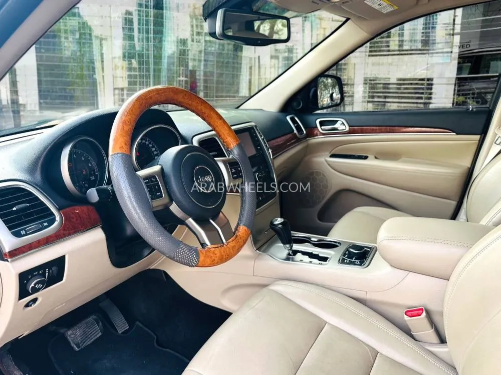 Jeep Grand Cherokee 2012 for Sale in Dubai Image-16