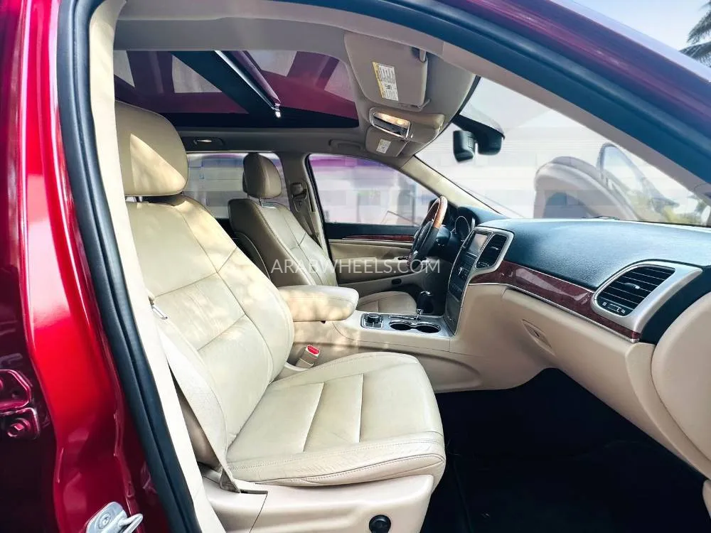 Jeep Grand Cherokee 2012 for Sale in Dubai Image-19