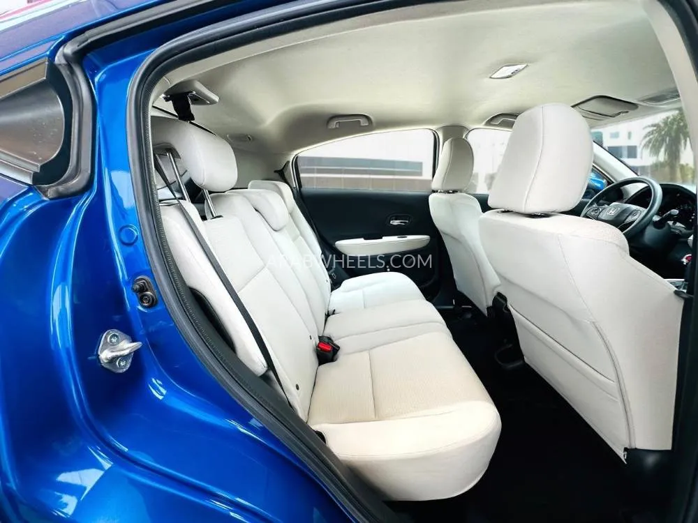 Honda HR-V 2020 for Sale in Dubai Image-19