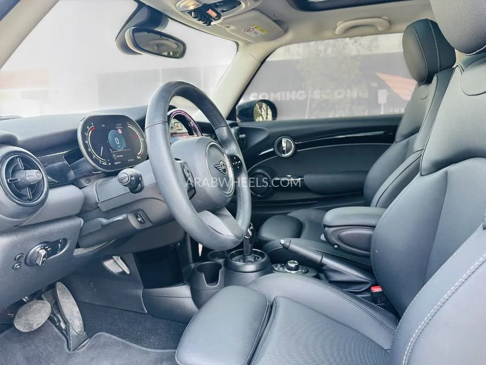 Mini Cooper 2023 for Sale in Dubai Image-17