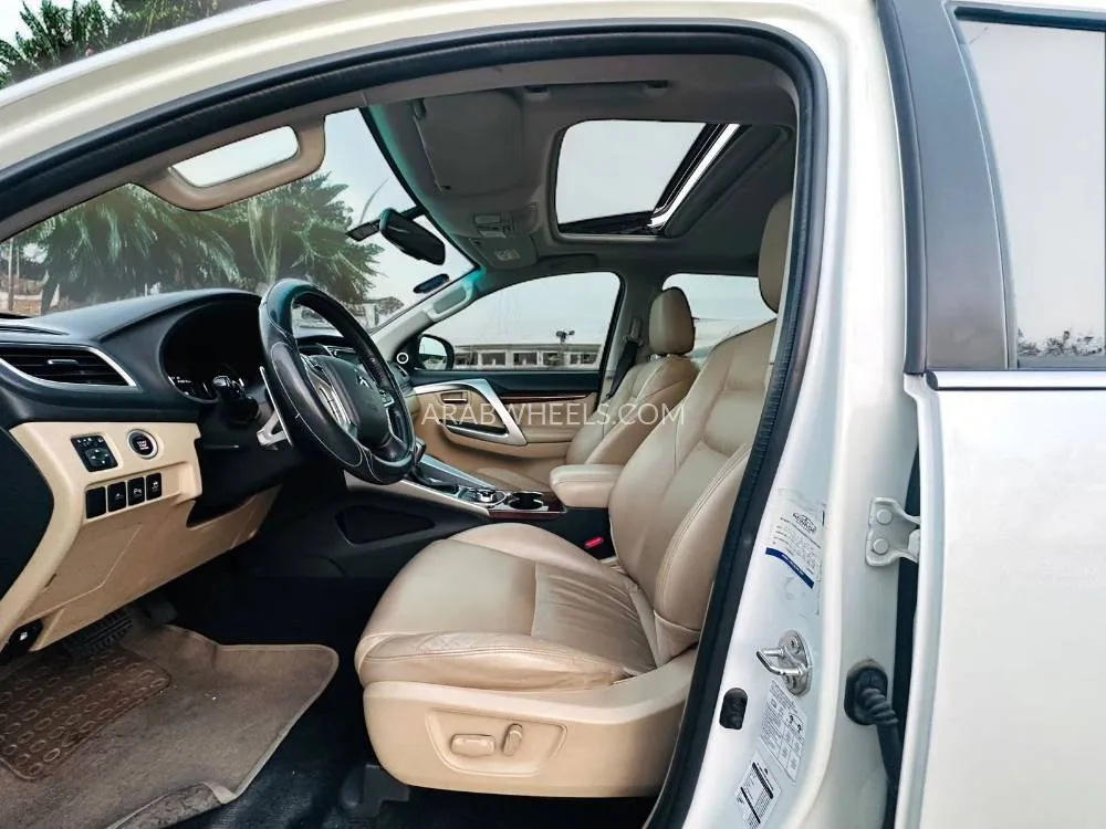 Mitsubishi Montero Sport 2017 for Sale in Dubai Image-18