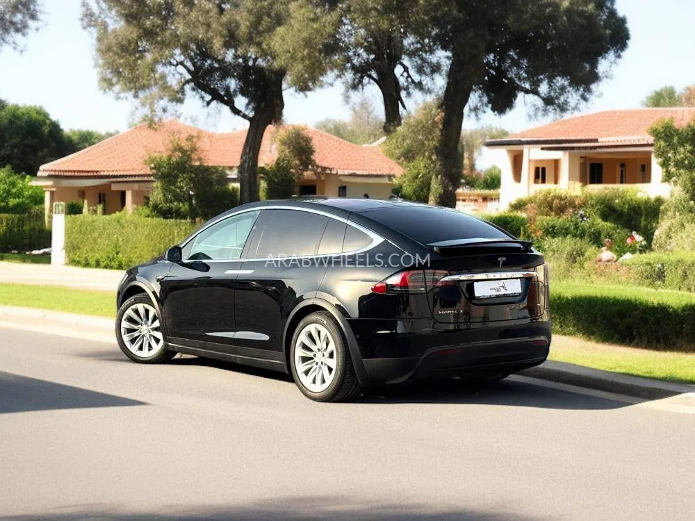 Tesla Model X 2017 for Sale in Dubai Image-5