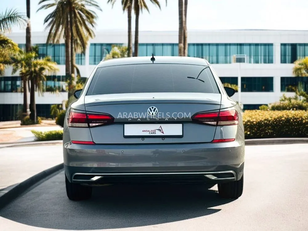 Volkswagen Passat 2020 for Sale in Dubai Image-5