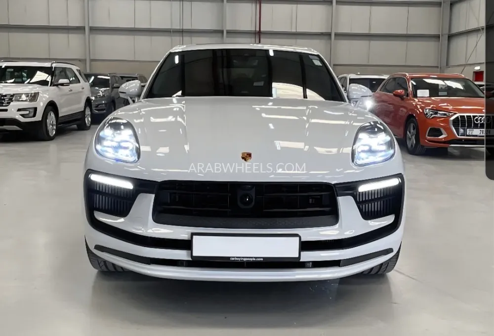 Porsche Macan 2024 for Sale in Dubai Image-2
