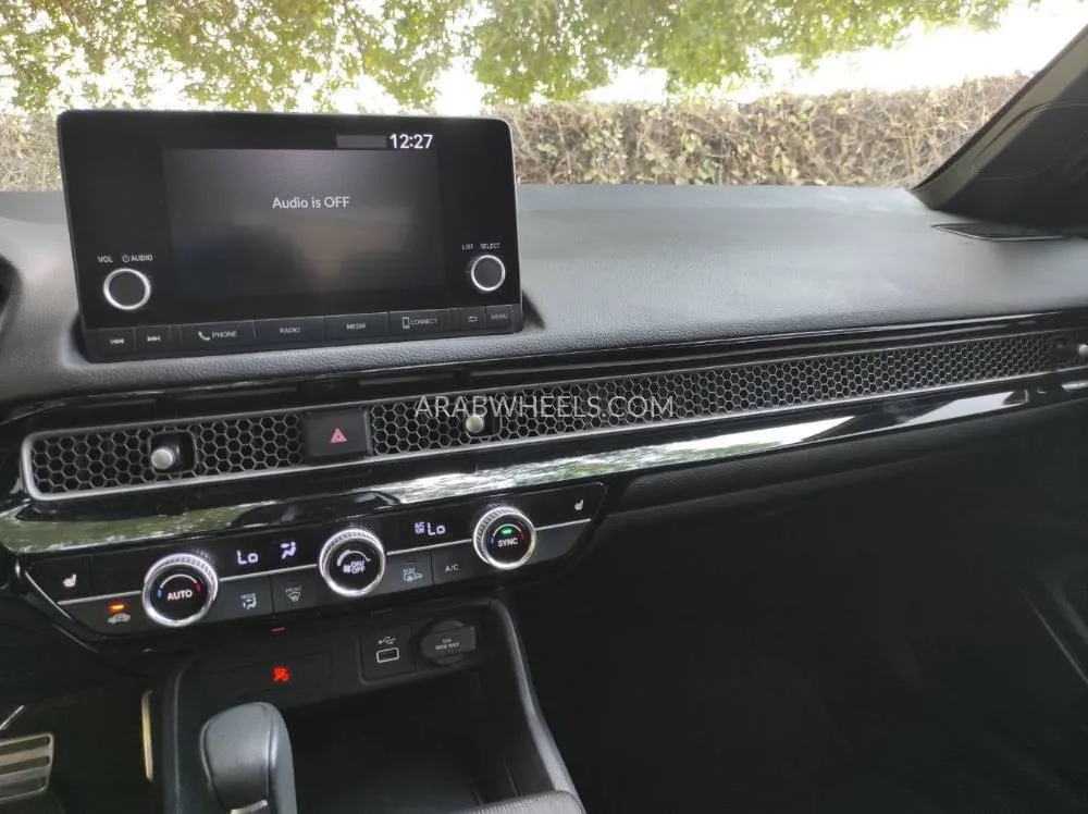 Honda Civic 2024 for Sale in Sharjah Image-22