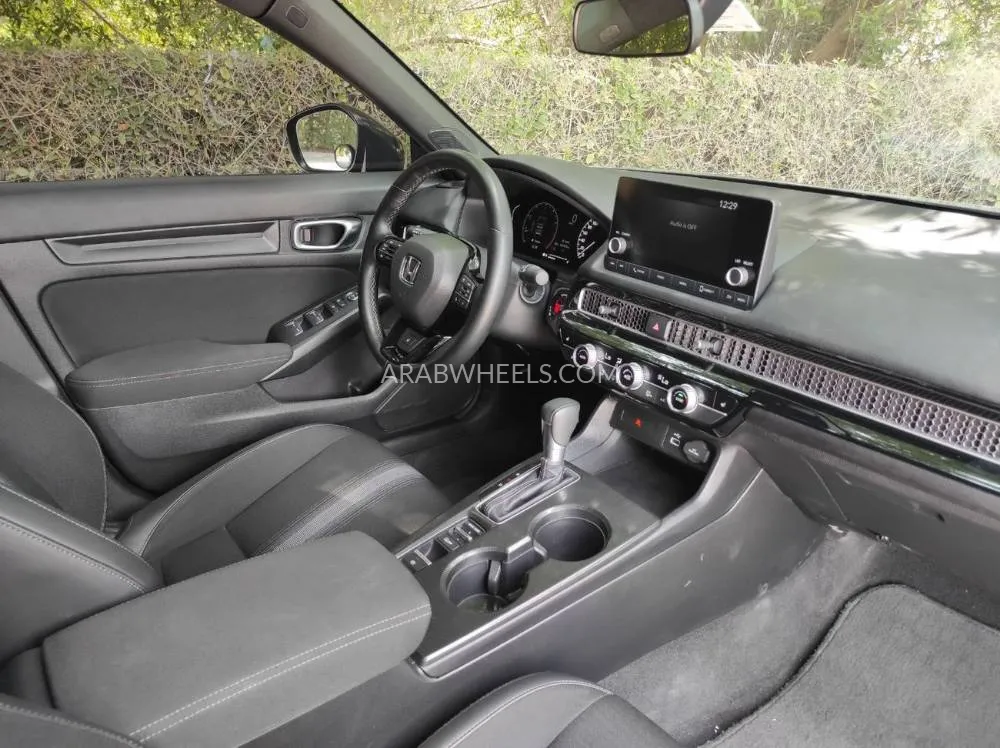 Honda Civic 2024 for Sale in Sharjah Image-27