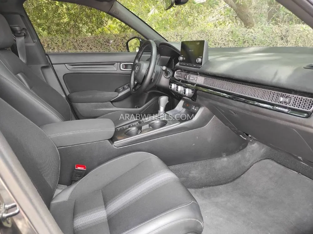 Honda Civic 2024 for Sale in Sharjah Image-28