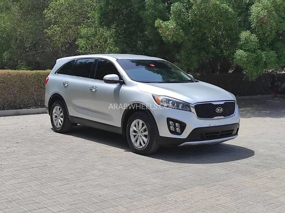 Kia Sorento 2018 for Sale in Sharjah Image-3