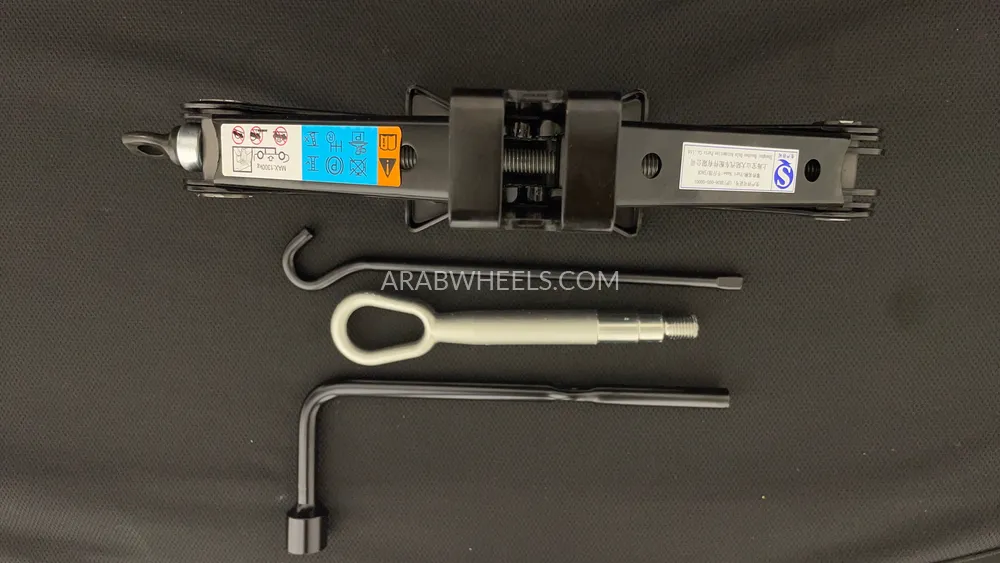 إم جي RX5 2025 for Sale in دبي Image-33