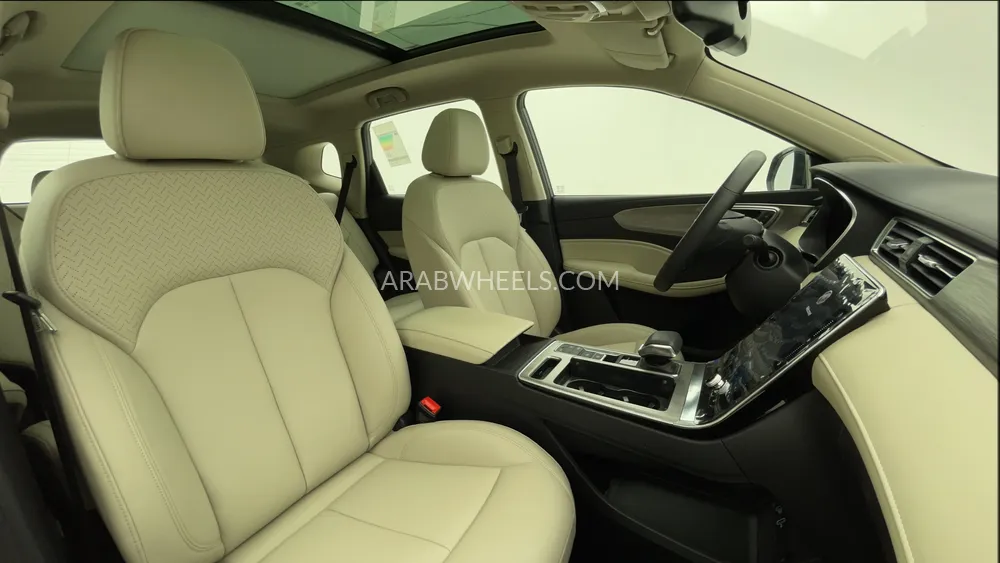 إم جي RX5 2025 for Sale in دبي Image-28