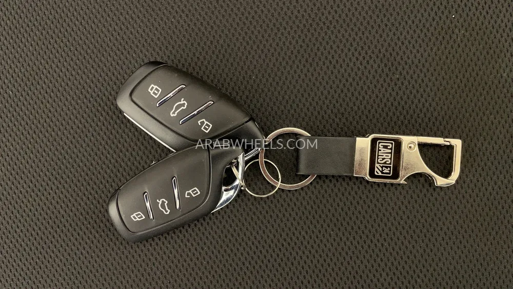 إم جي RX5 2025 for Sale in دبي Image-31