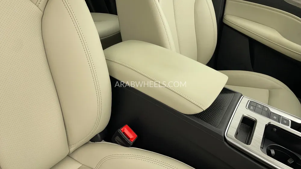 إم جي RX5 2025 for Sale in دبي Image-42