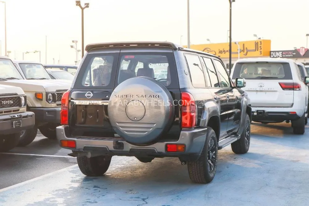 Nissan Patrol 2024 for Sale in Dubai Image-6