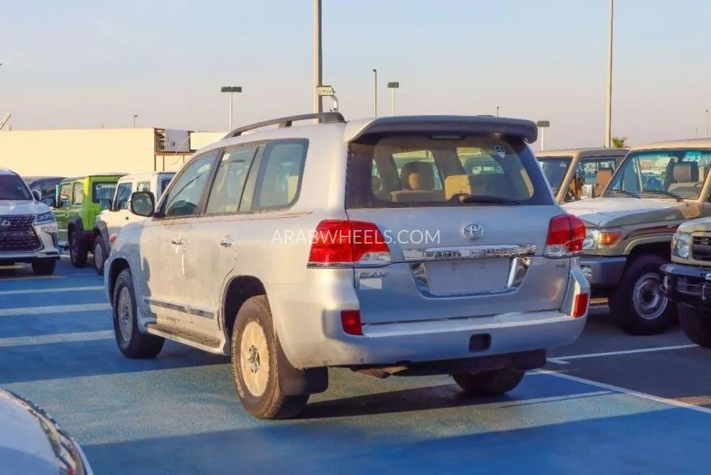 Toyota Land Cruiser 2015 for Sale in Dubai Image-4