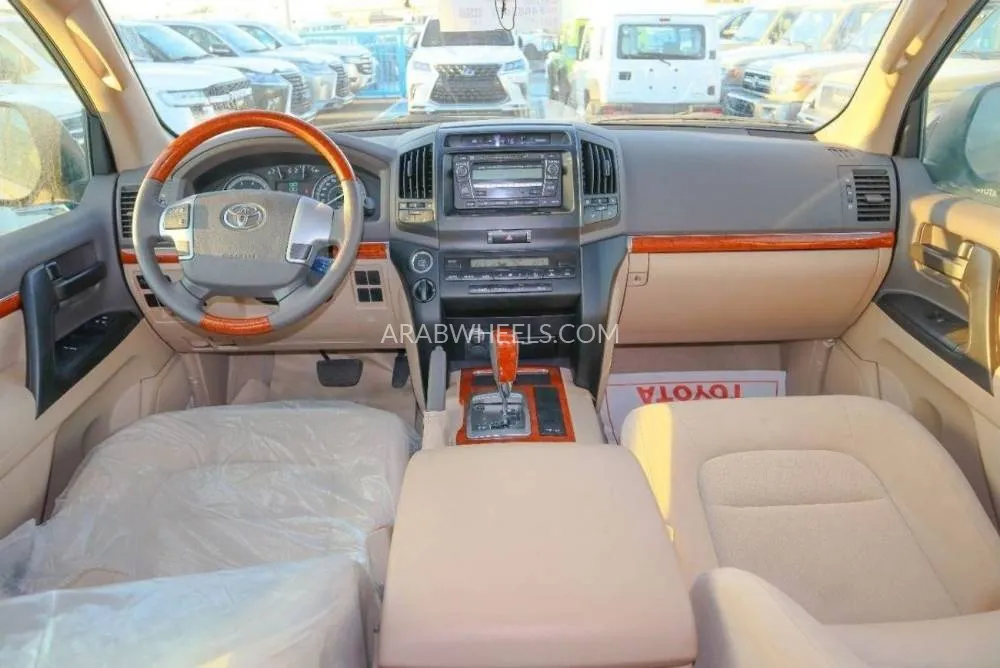 Toyota Land Cruiser 2015 for Sale in Dubai Image-15