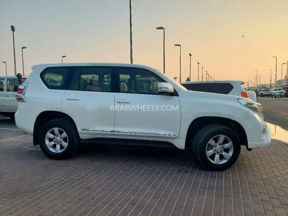 تويوتا لاند كروزر برادو 2017 for Sale in عجمان Image-4