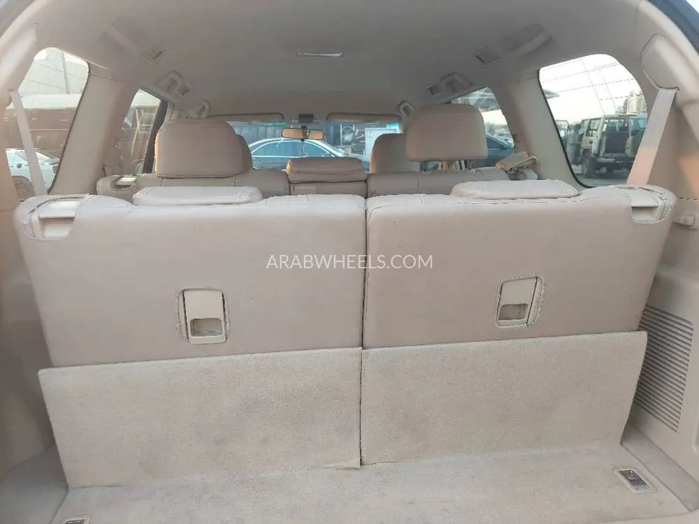 تويوتا لاند كروزر برادو 2017 for Sale in عجمان Image-8