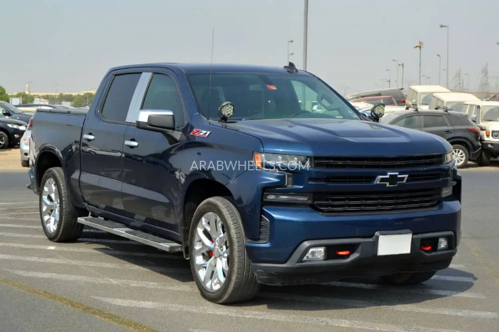 Chevrolet Silverado 2020 for Sale in Dubai Image-2