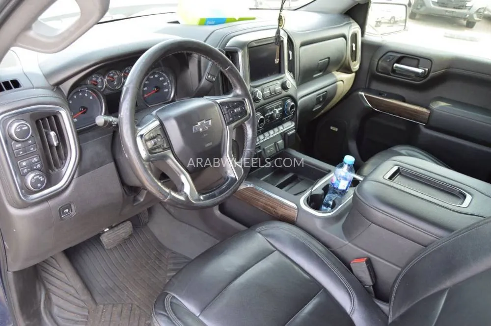Chevrolet Silverado 2020 for Sale in Dubai Image-14