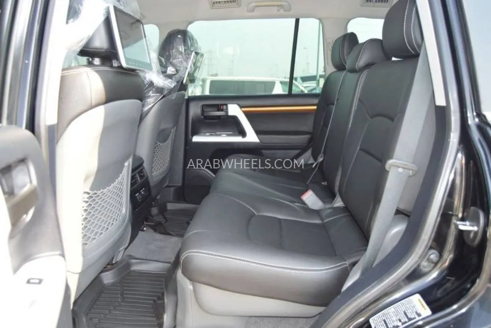 Toyota Land Cruiser 2010 for Sale in Dubai Image-14