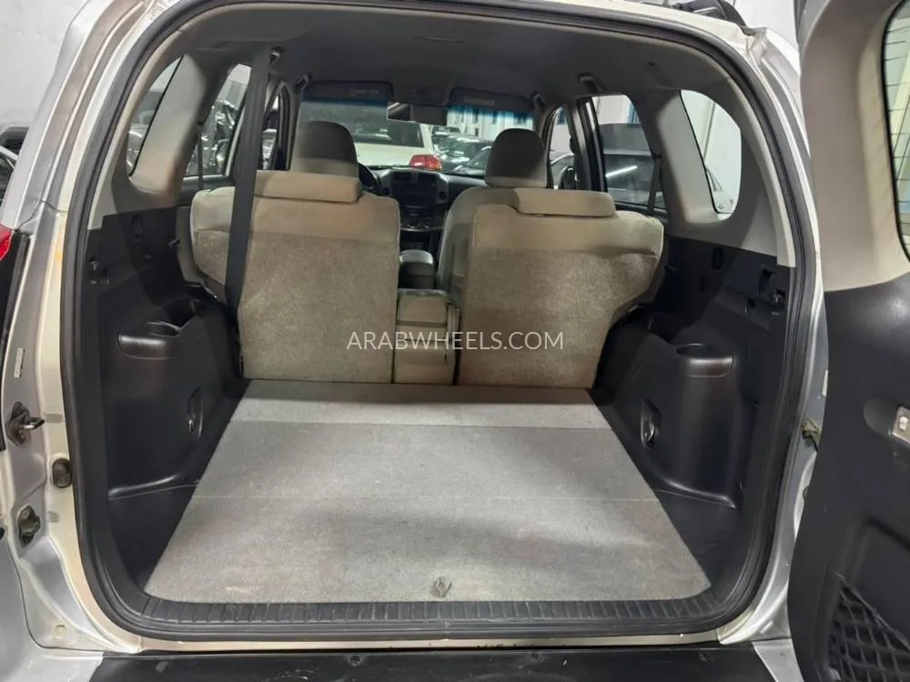Toyota Rav4 2011 for Sale in Dubai Image-8