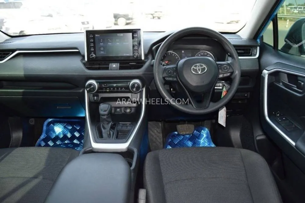 Toyota Rav4 2019 for Sale in Dubai Image-9
