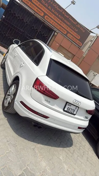 Audi Q3 2018 for Sale in Dubai Image-7