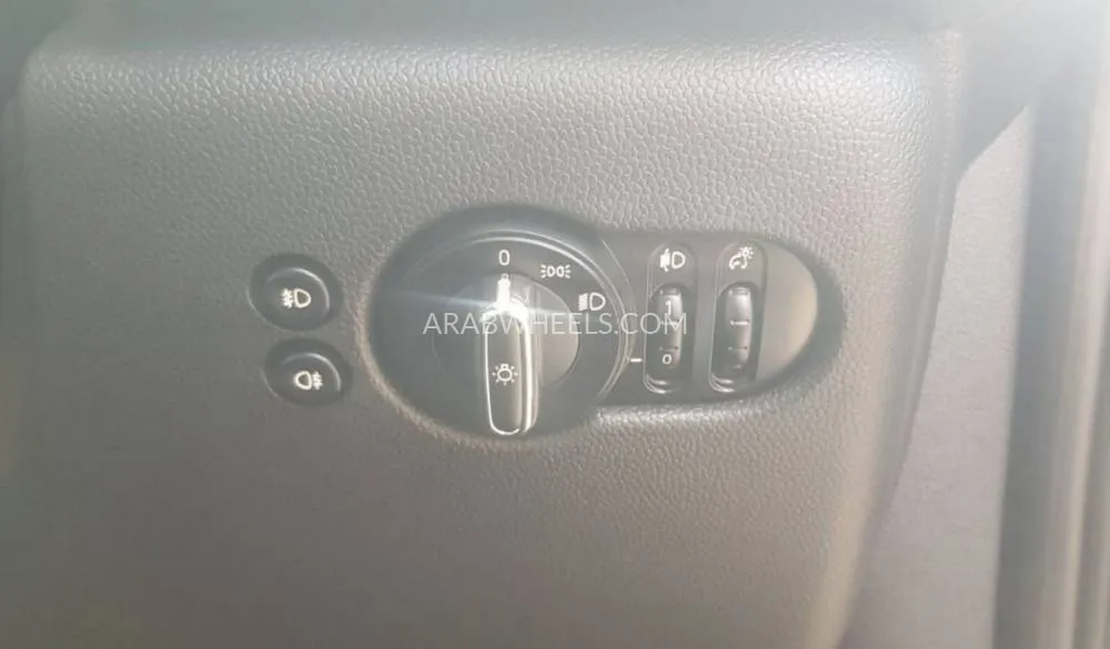 Mini Cooper 2015 for Sale in Dubai Image-15