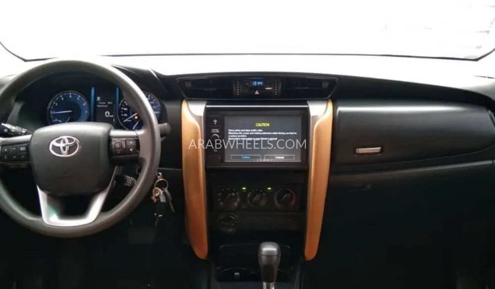 Toyota Fortuner 2021 for Sale in Dubai Image-11