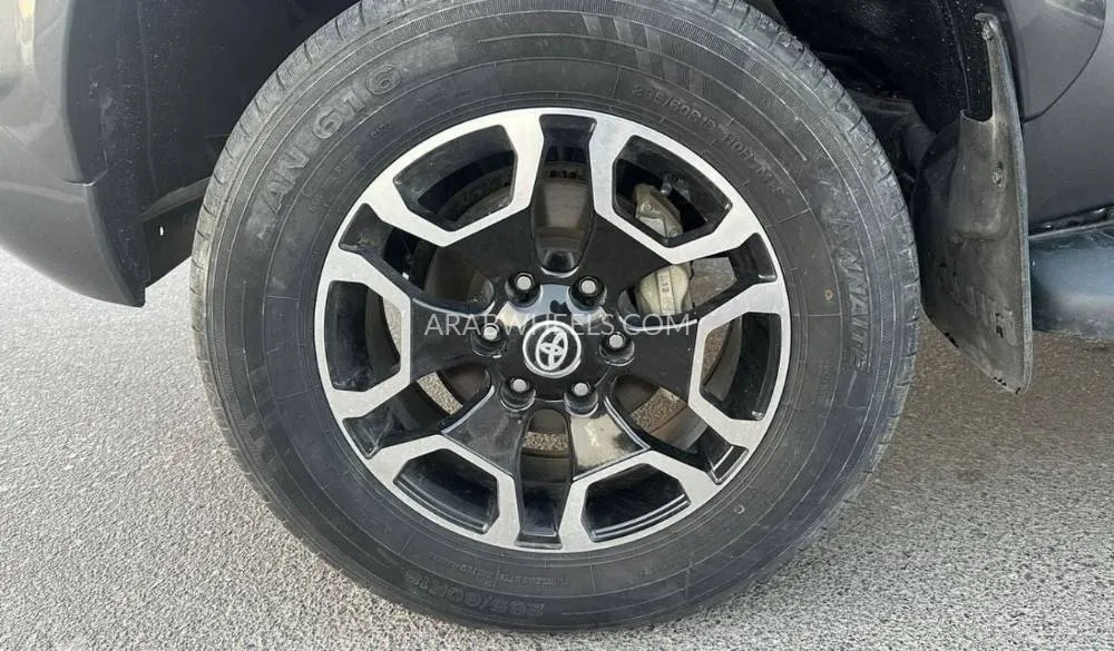 Toyota Hilux 2022 for Sale in Dubai Image-12