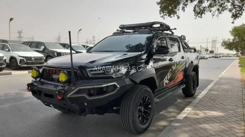 Toyota Hilux 2023 for Sale in Dubai Image-2