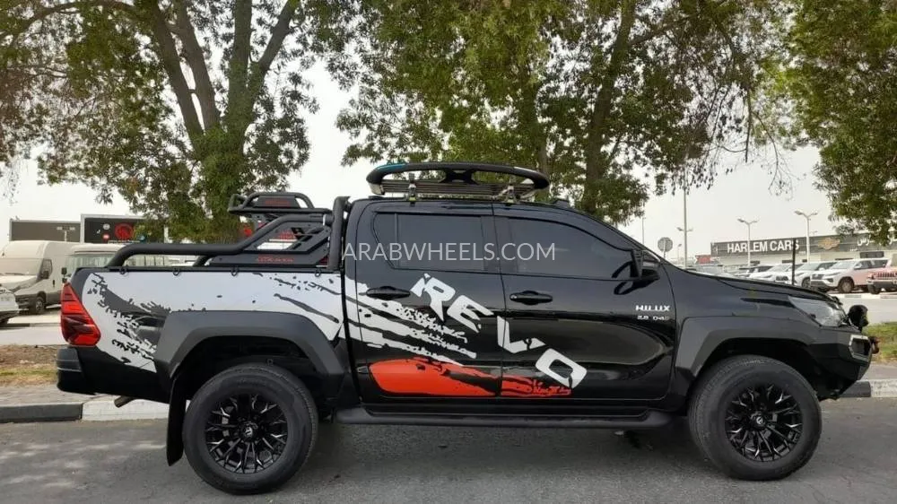 Toyota Hilux 2023 for Sale in Dubai Image-5