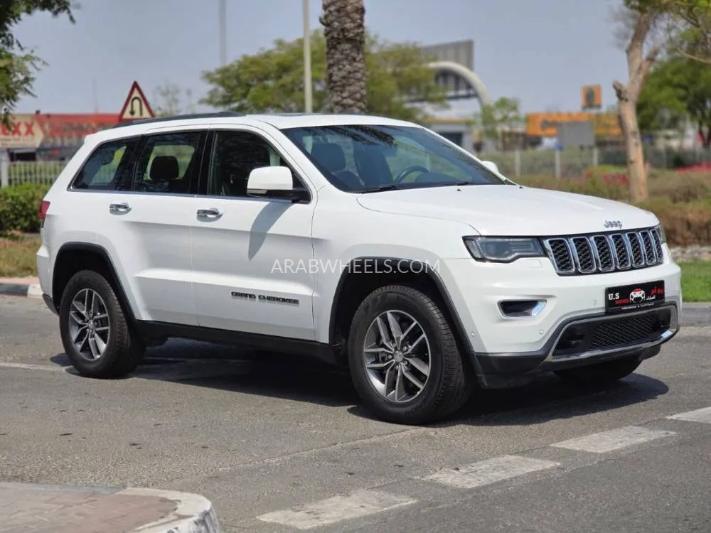 Jeep Grand Cherokee 2018 for Sale in Dubai Image-3