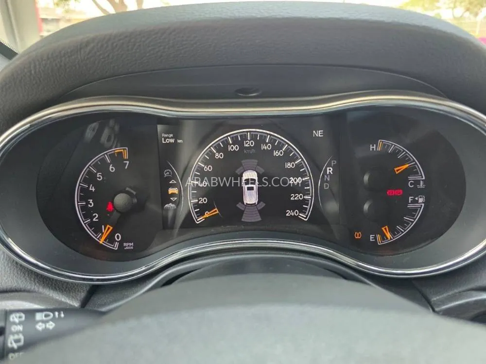 Jeep Grand Cherokee 2018 for Sale in Dubai Image-15