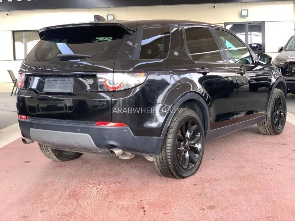 Land Rover Discovery 2016 for Sale in Dubai Image-6