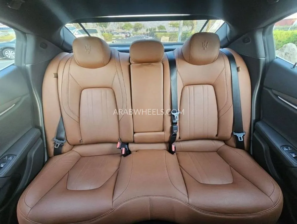 Maserati Ghibli 2021 for Sale in Dubai Image-7