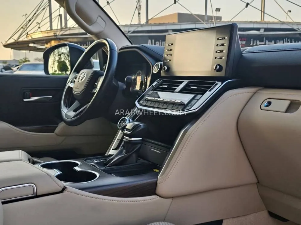 Toyota Land Cruiser 2022 for Sale in Dubai Image-19