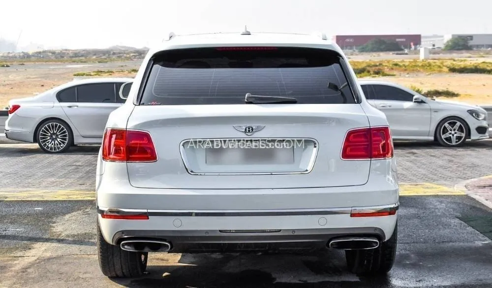 Bentley Bentayga 2017 for Sale in Sharjah Image-14