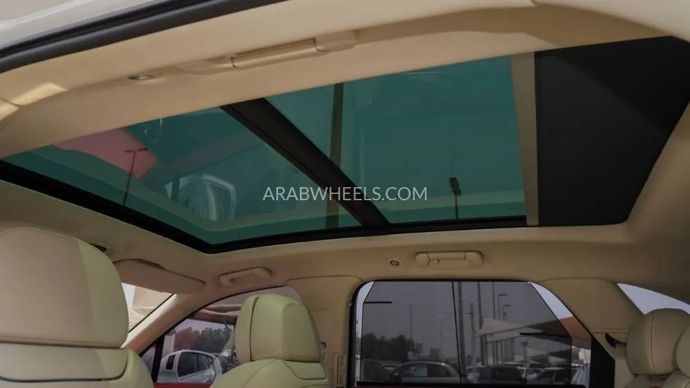 Bentley Bentayga 2017 for Sale in Sharjah Image-11