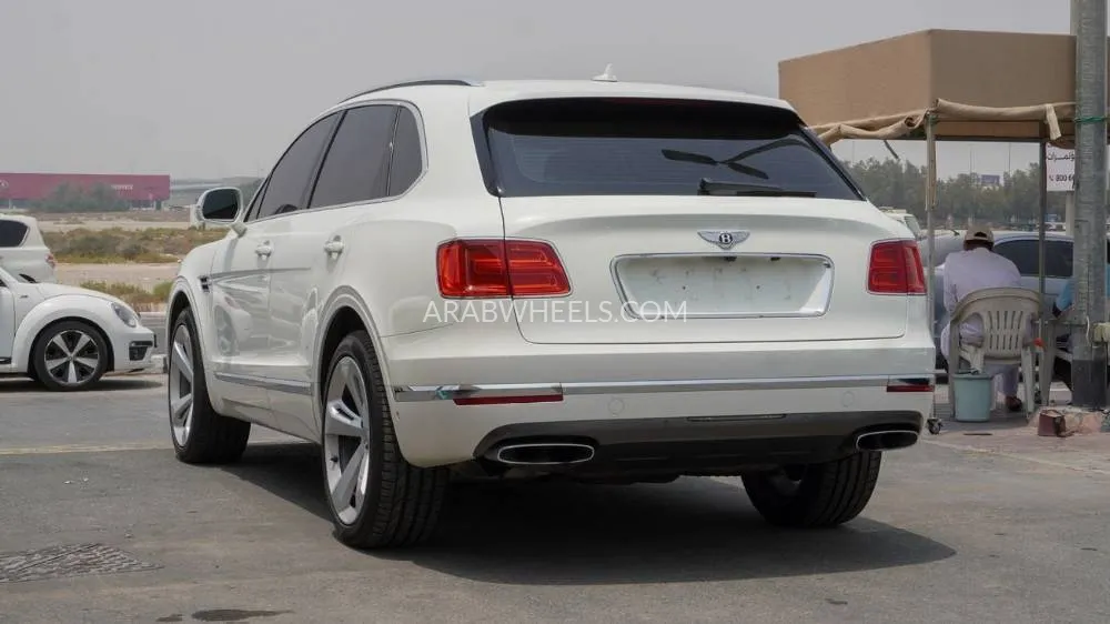 Bentley Bentayga 2017 for Sale in Sharjah Image-15