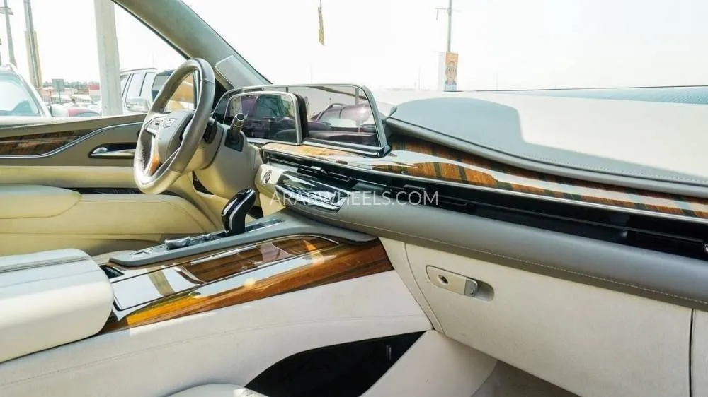 Cadillac Escalade 2021 for Sale in Sharjah Image-14