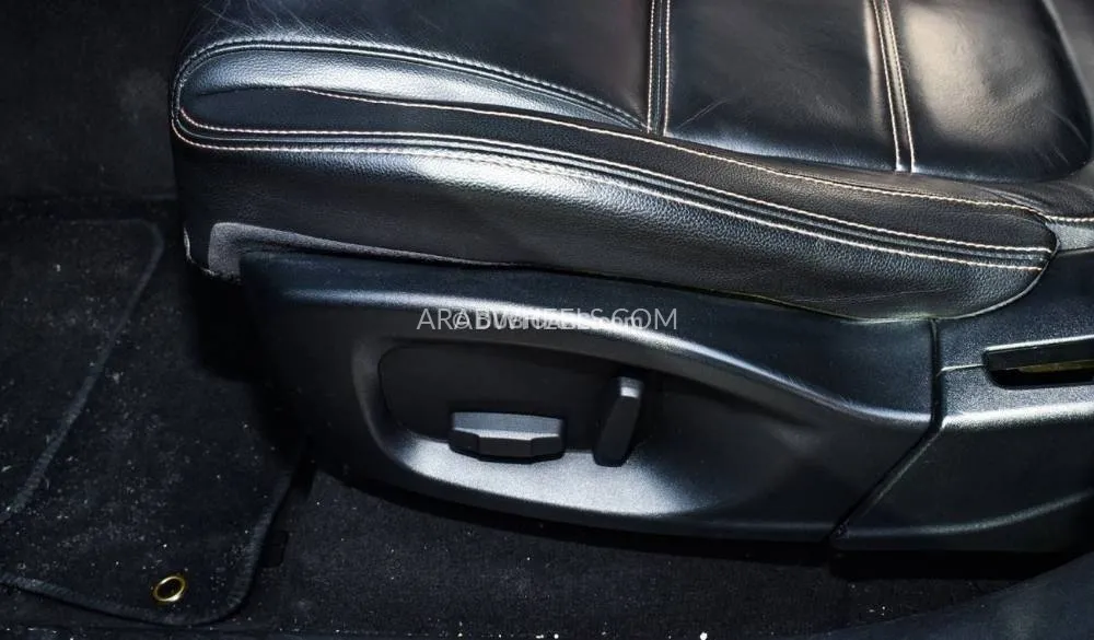 Jaguar F Pace 2017 for Sale in Sharjah Image-11