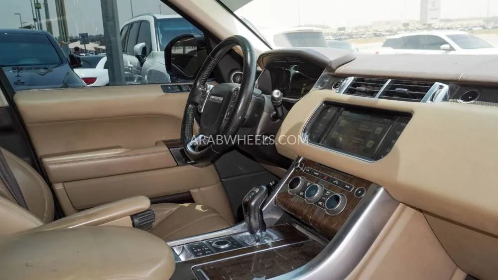 Land Rover Range Rover Sport 2016 for Sale in Sharjah Image-11