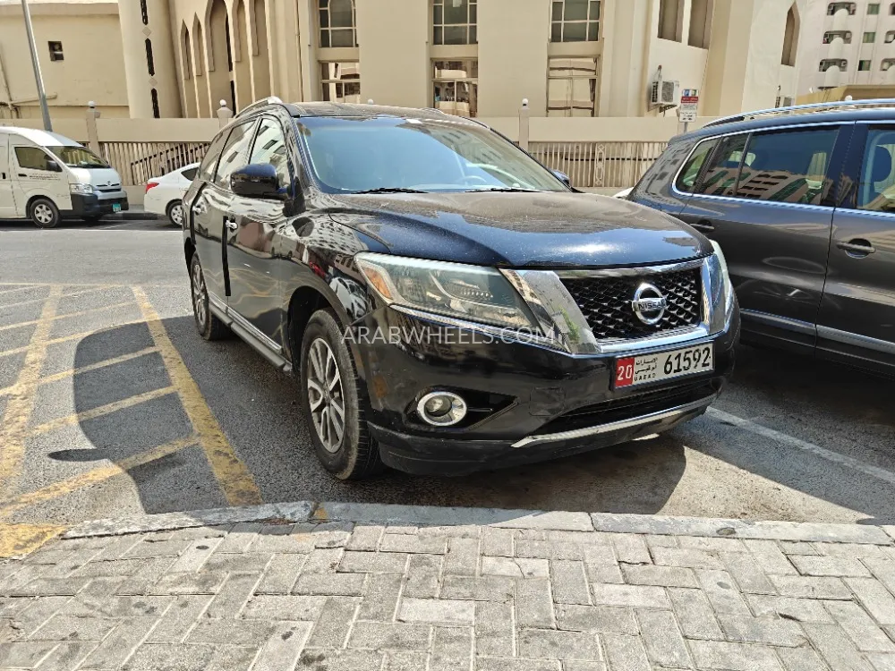 Nissan Pathfinder 2013 for Sale in Sharjah Image-1