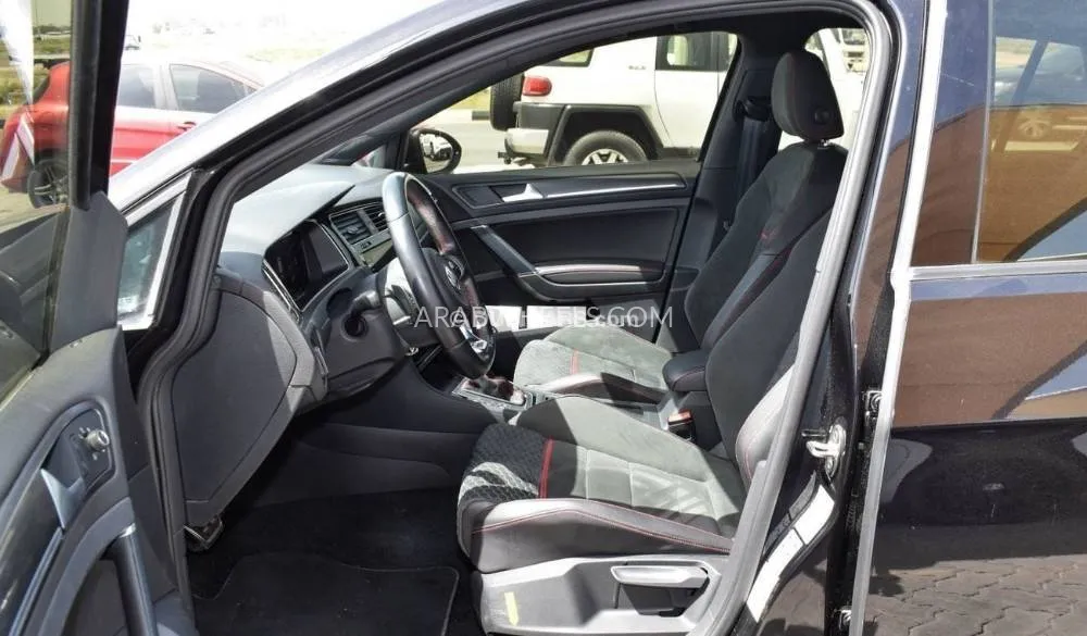 Volkswagen Golf 2019 for Sale in Sharjah Image-11